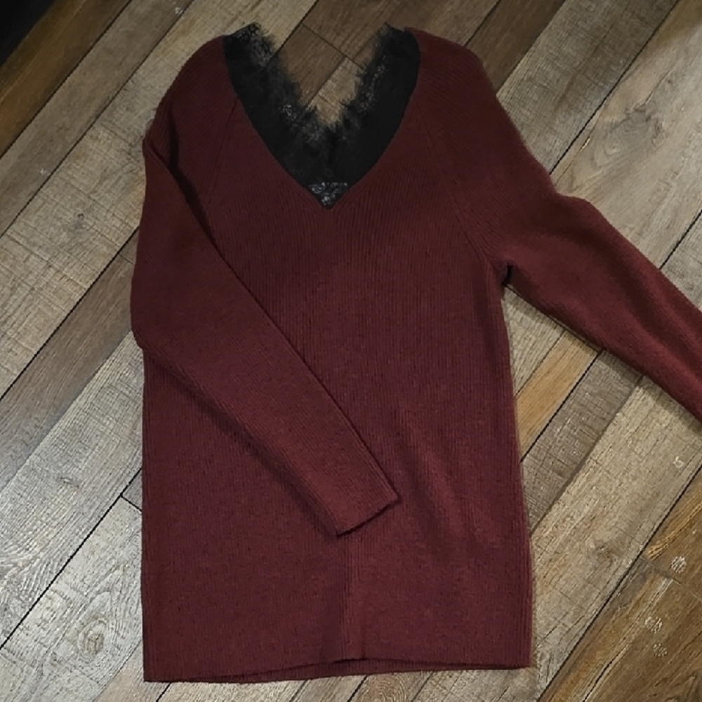 Elegant Burgundy V-Neck Sweater with Lace Trim